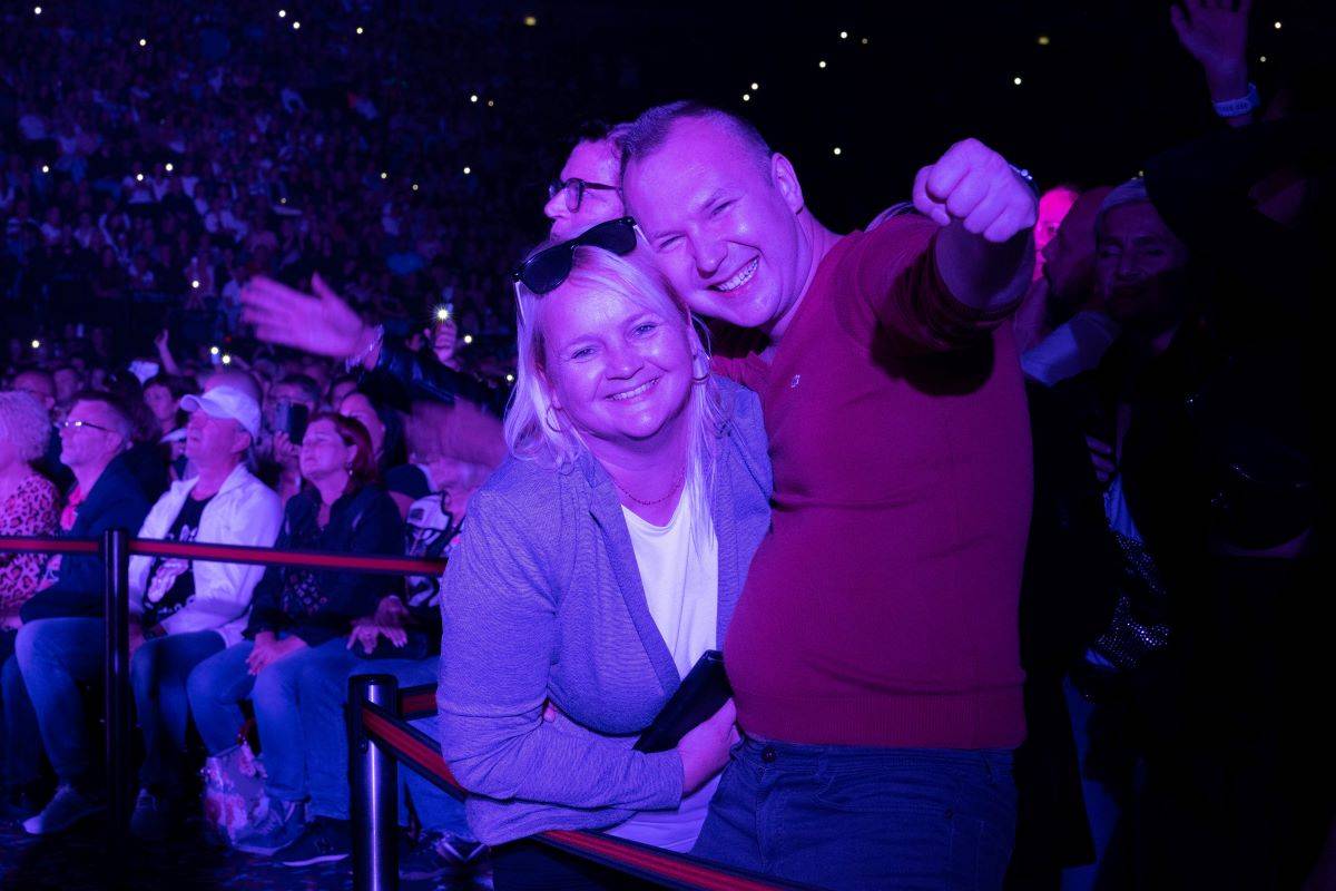 Český mejdan v O2 areně rozjeli Chinaski, Olympic, Čechomor s Lucií Bílou i O5 a Radeček