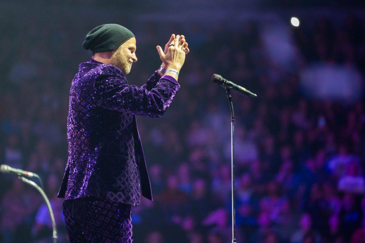Český mejdan v O2 areně rozjeli Chinaski, Olympic, Čechomor s Lucií Bílou i O5 a Radeček