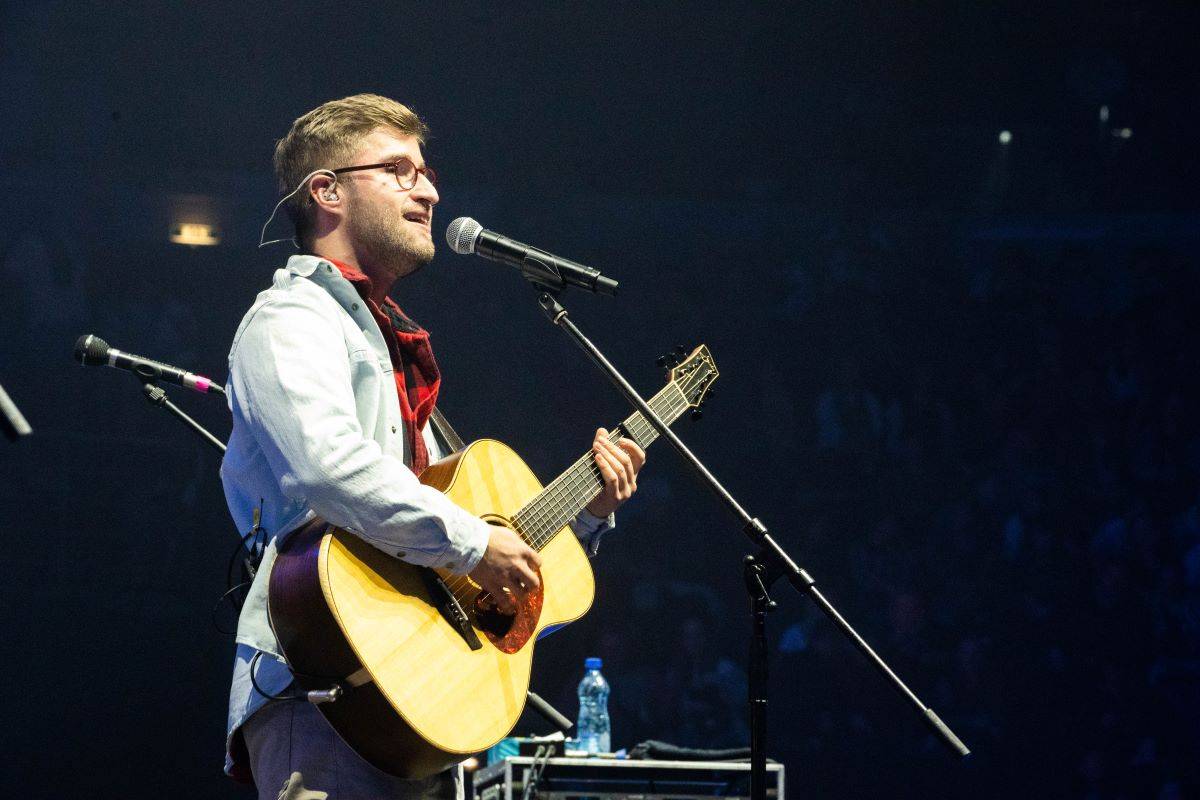 Český mejdan v O2 areně rozjeli Chinaski, Olympic, Čechomor s Lucií Bílou i O5 a Radeček
