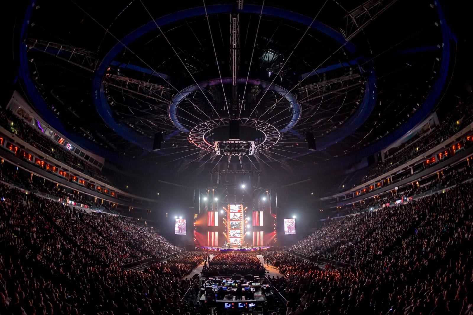 Impuls rozjel v O2 areně český mejdan, pozval na něj Chinaski, Olgu Lounovou, Olympic i 4 Tenory