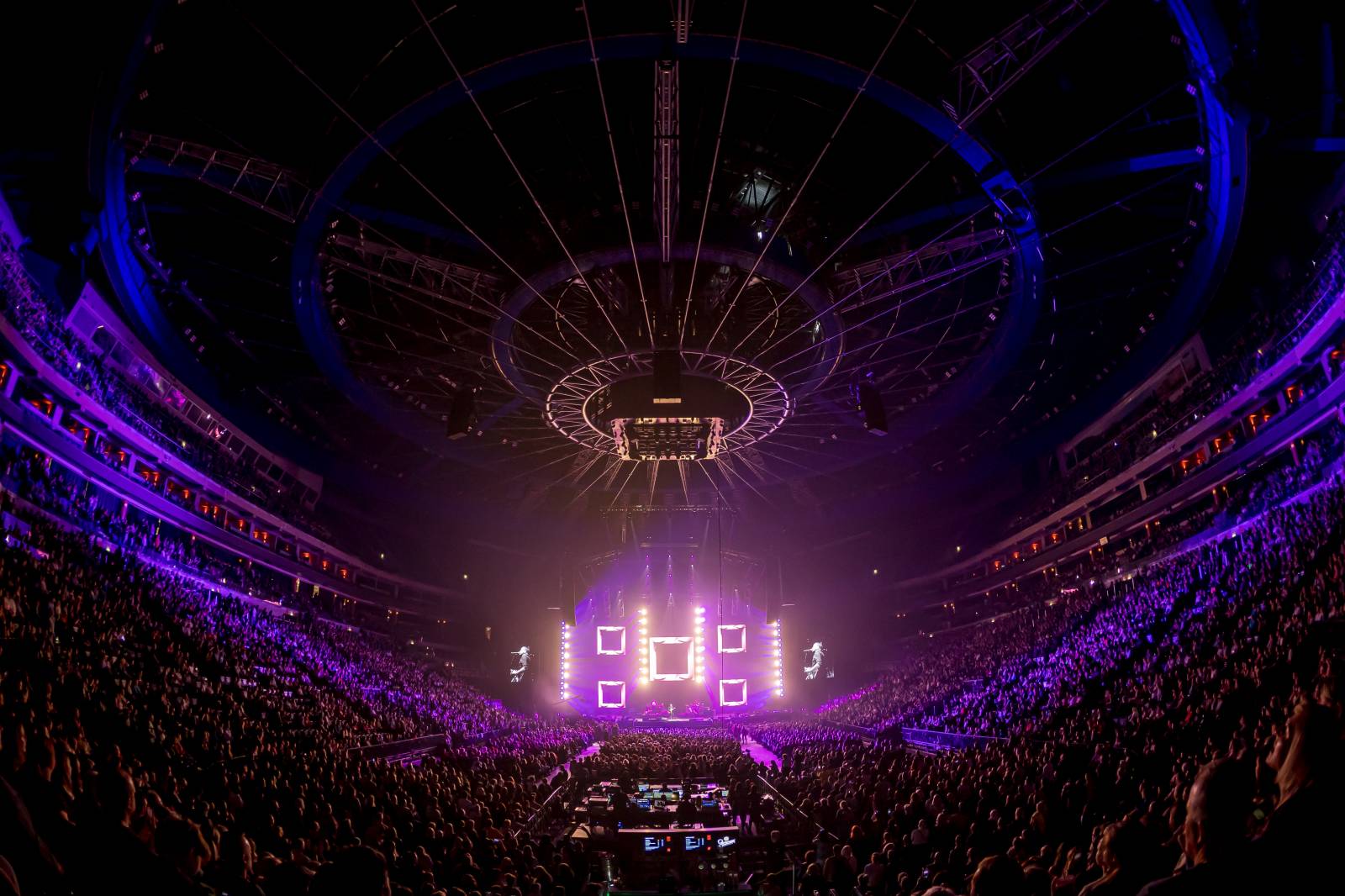 Impuls rozjel v O2 areně český mejdan, pozval na něj Chinaski, Olgu Lounovou, Olympic i 4 Tenory