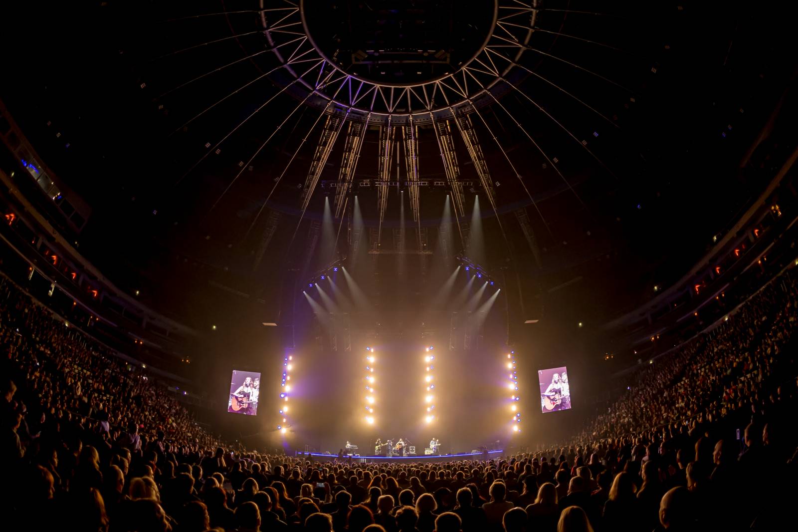 Impuls rozjel v O2 areně český mejdan, pozval na něj Chinaski, Olgu Lounovou, Olympic i 4 Tenory