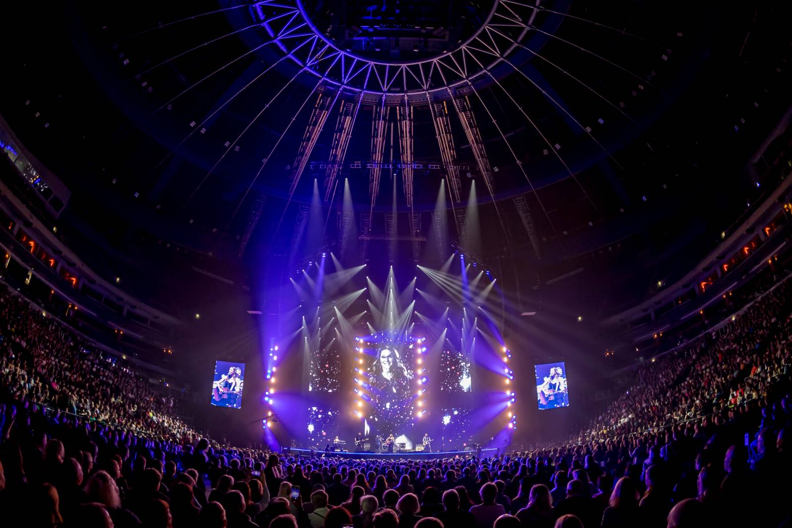 Impuls rozjel v O2 areně český mejdan, pozval na něj Chinaski, Olgu Lounovou, Olympic i 4 Tenory