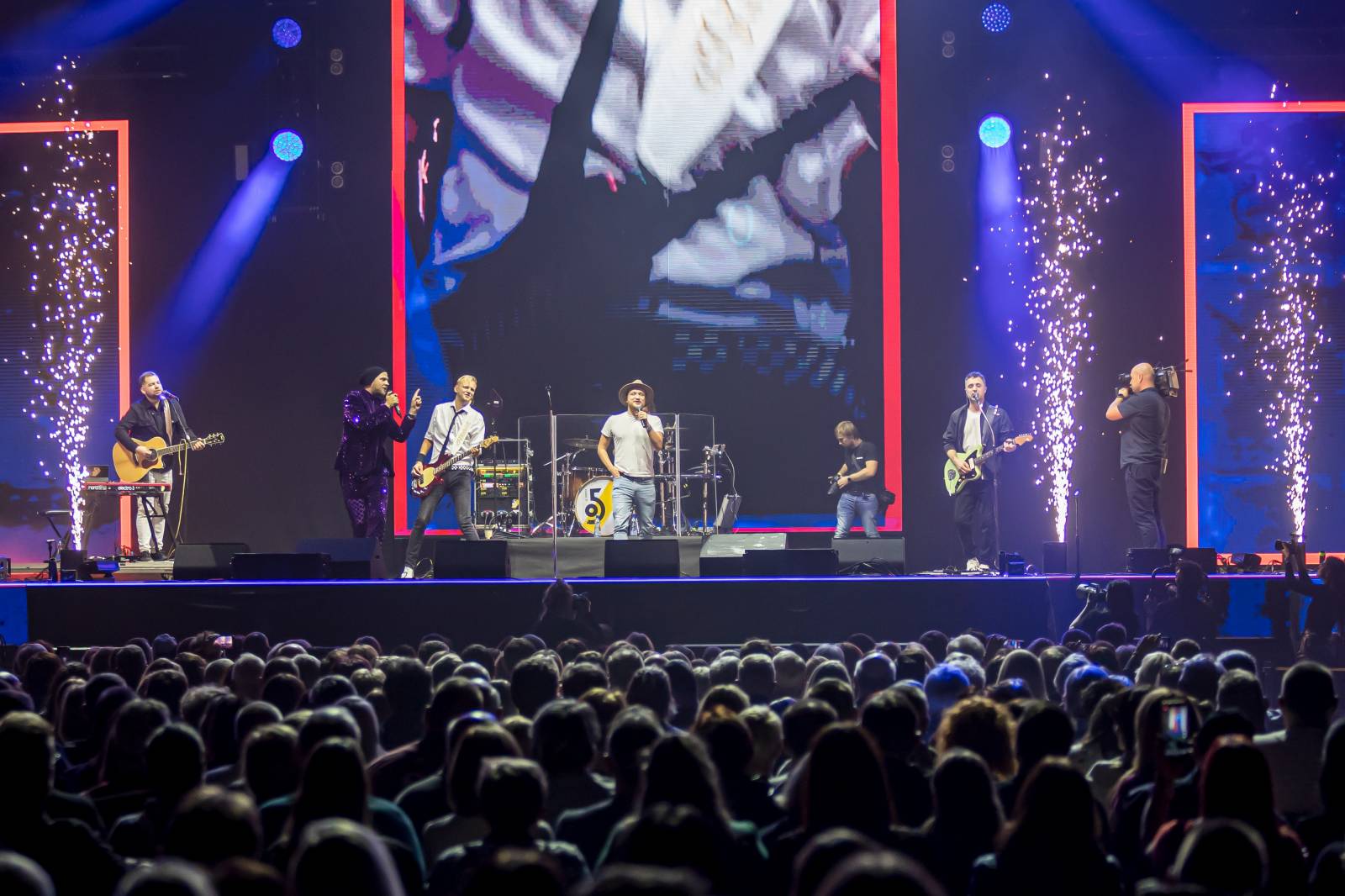 Impuls rozjel v O2 areně český mejdan, pozval na něj Chinaski, Olgu Lounovou, Olympic i 4 Tenory