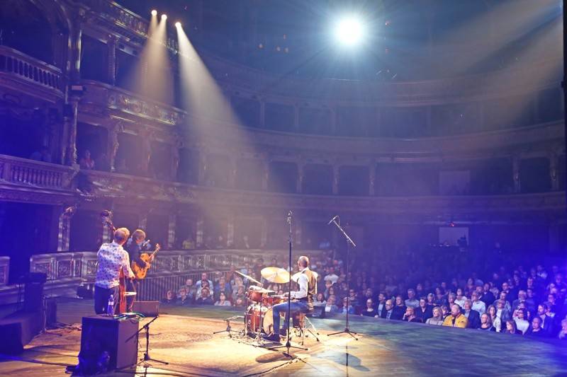 Brno zaplavil jazz, do Mahenova divadla dorazil Rudy Linka