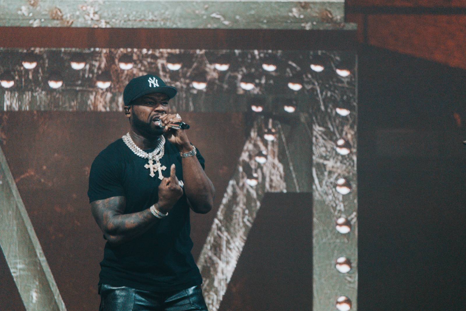 50 Cent se v Praze loučil s českými fanoušky, v O2 areně přehrál své největší hity