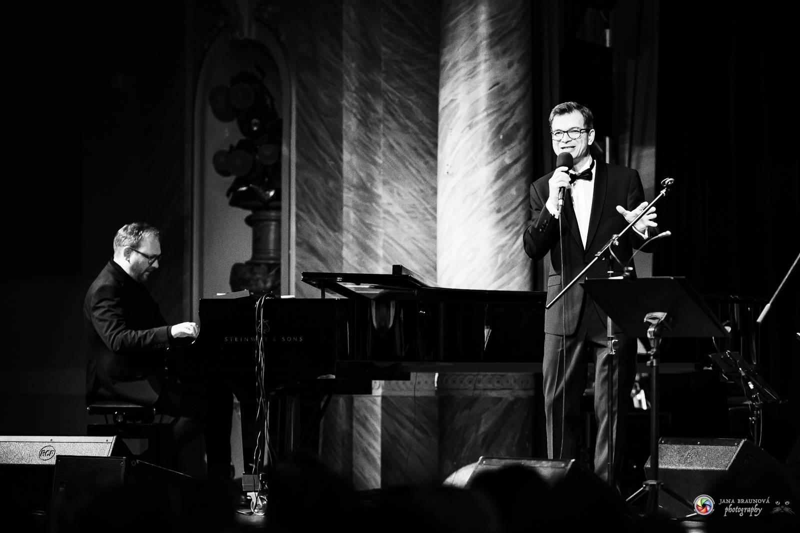 V Plzni se vzpomínalo na Petra Hapku. Jeho písně zazpívaly Kateřina Marie Tichá i Hana Holišová