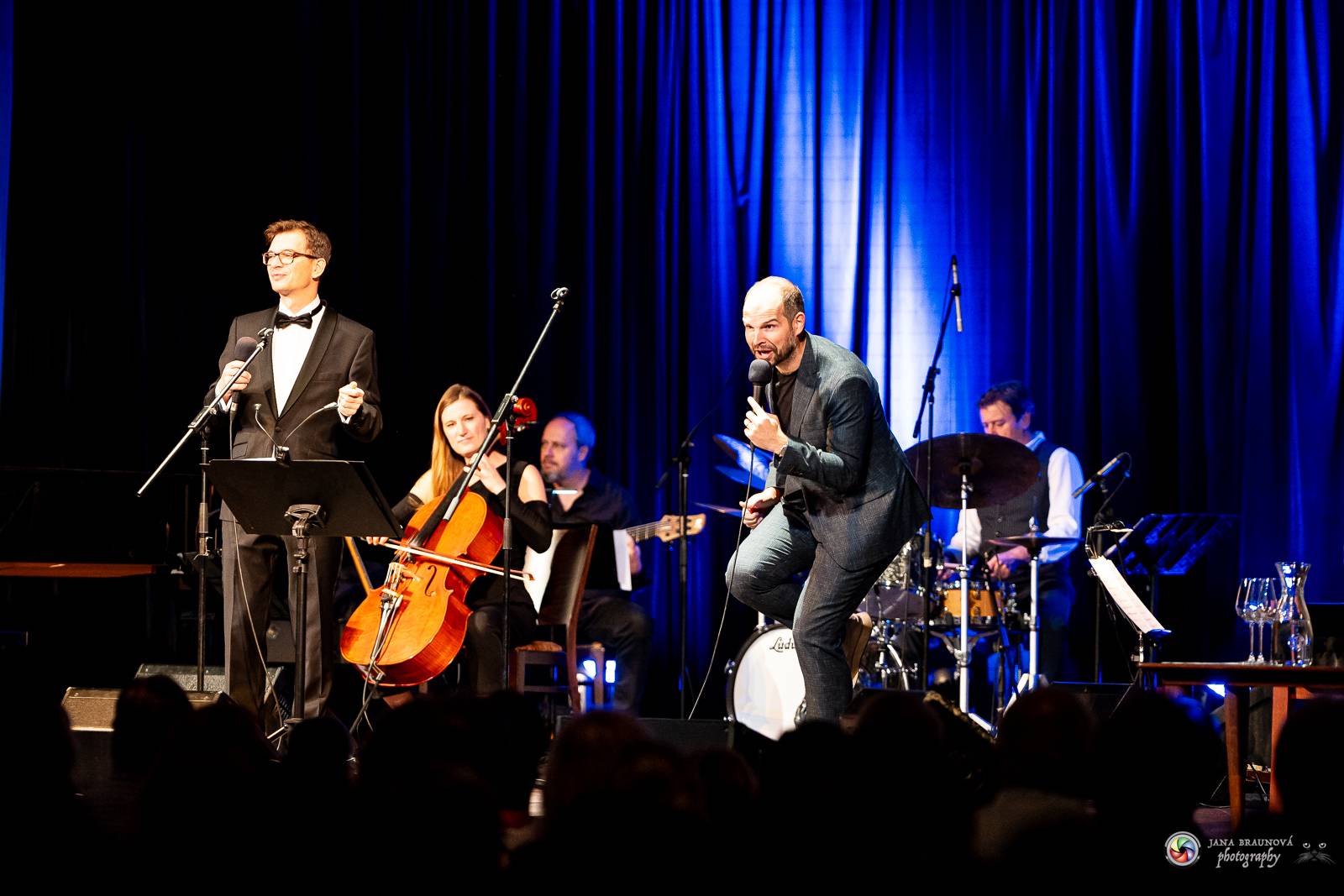 V Plzni se vzpomínalo na Petra Hapku. Jeho písně zazpívaly Kateřina Marie Tichá i Hana Holišová