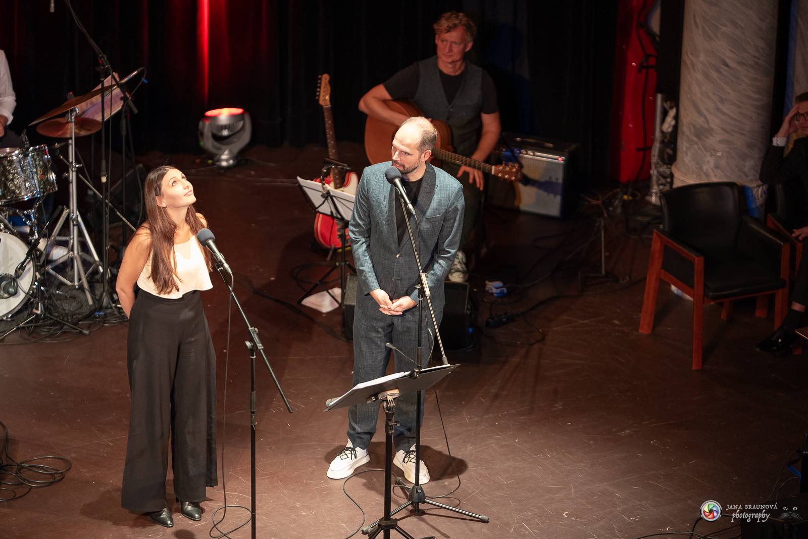 V Plzni se vzpomínalo na Petra Hapku. Jeho písně zazpívaly Kateřina Marie Tichá i Hana Holišová