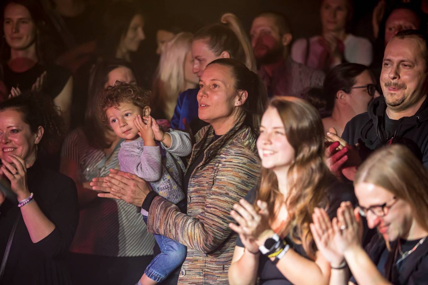 Vojtaano pokřtil album Do trojky, v pražském Futuru ho doprovodili Fast Food Orchestra