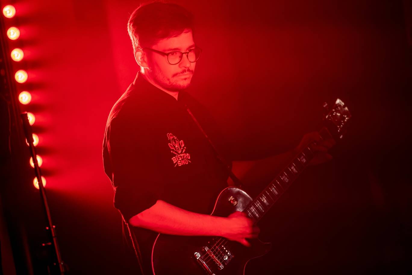 Vojtaano pokřtil album Do trojky, v pražském Futuru ho doprovodili Fast Food Orchestra