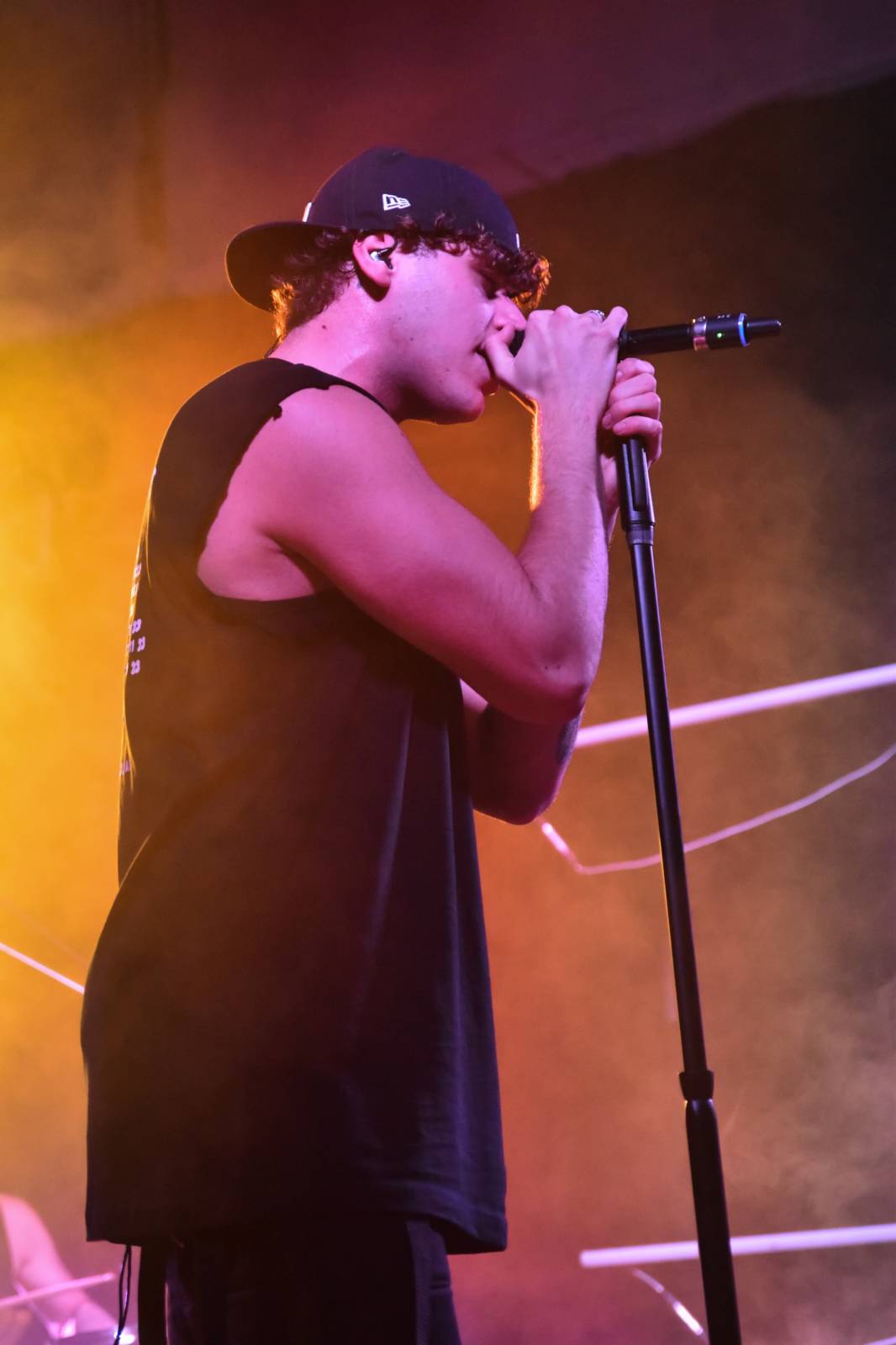 Sofian Medjmedj rozdával v Plzni energii, od fanynky si vysloužil růži