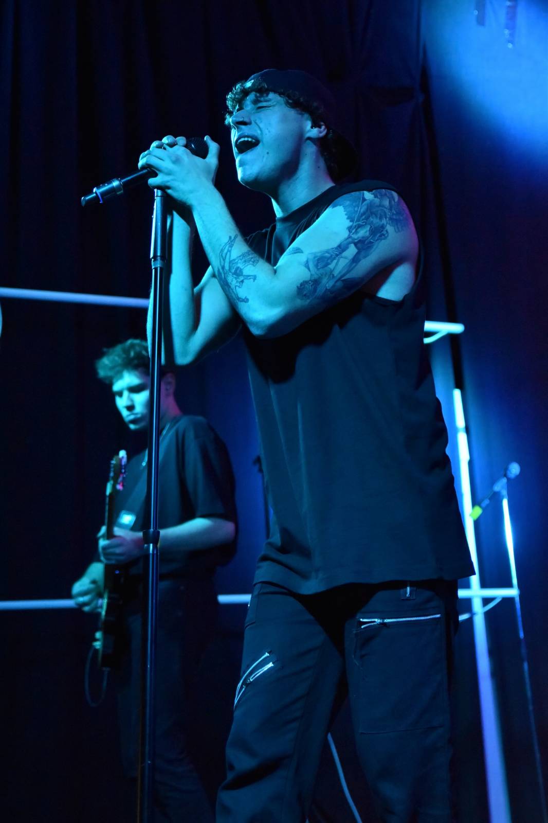 Sofian Medjmedj rozdával v Plzni energii, od fanynky si vysloužil růži