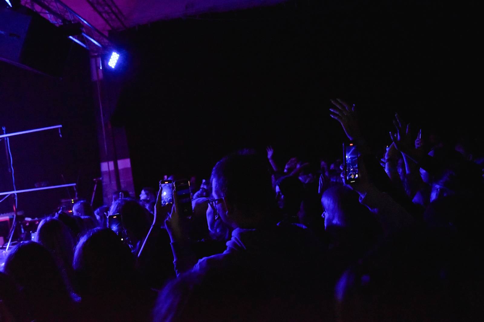 Sofian Medjmedj rozdával v Plzni energii, od fanynky si vysloužil růži