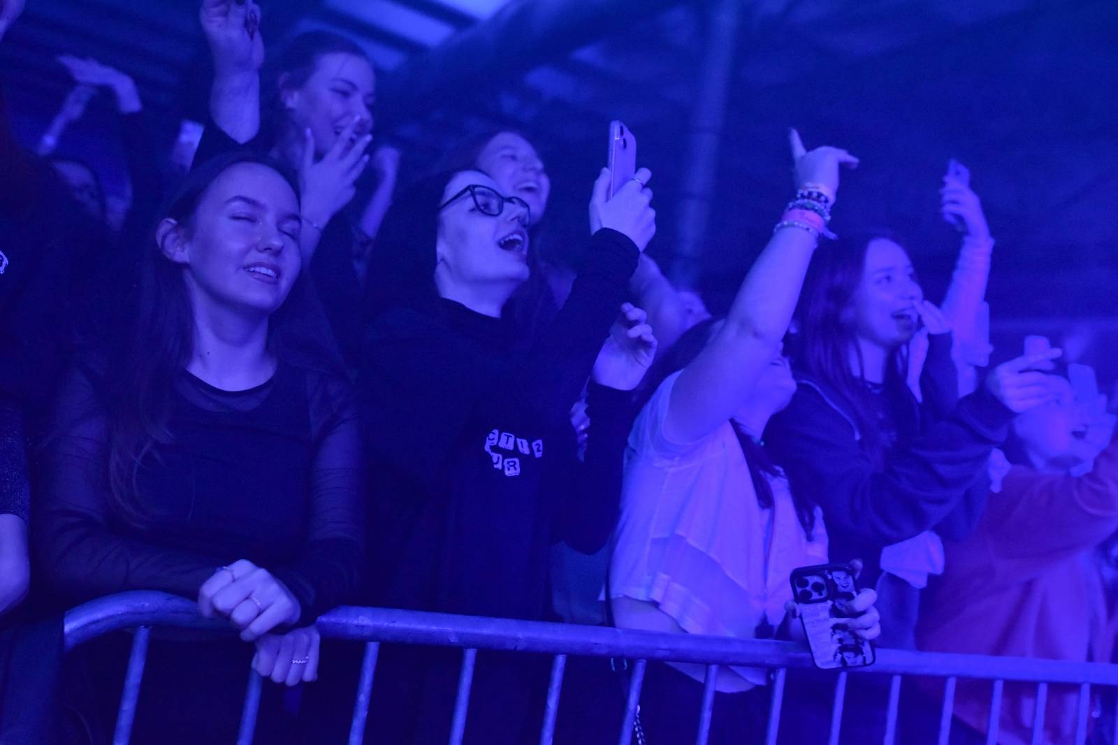 Sofian Medjmedj rozdával v Plzni energii, od fanynky si vysloužil růži