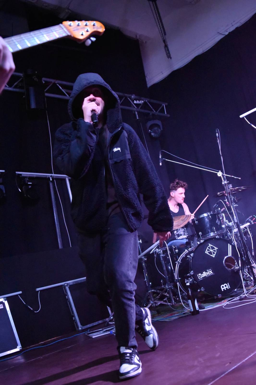 Sofian Medjmedj rozdával v Plzni energii, od fanynky si vysloužil růži