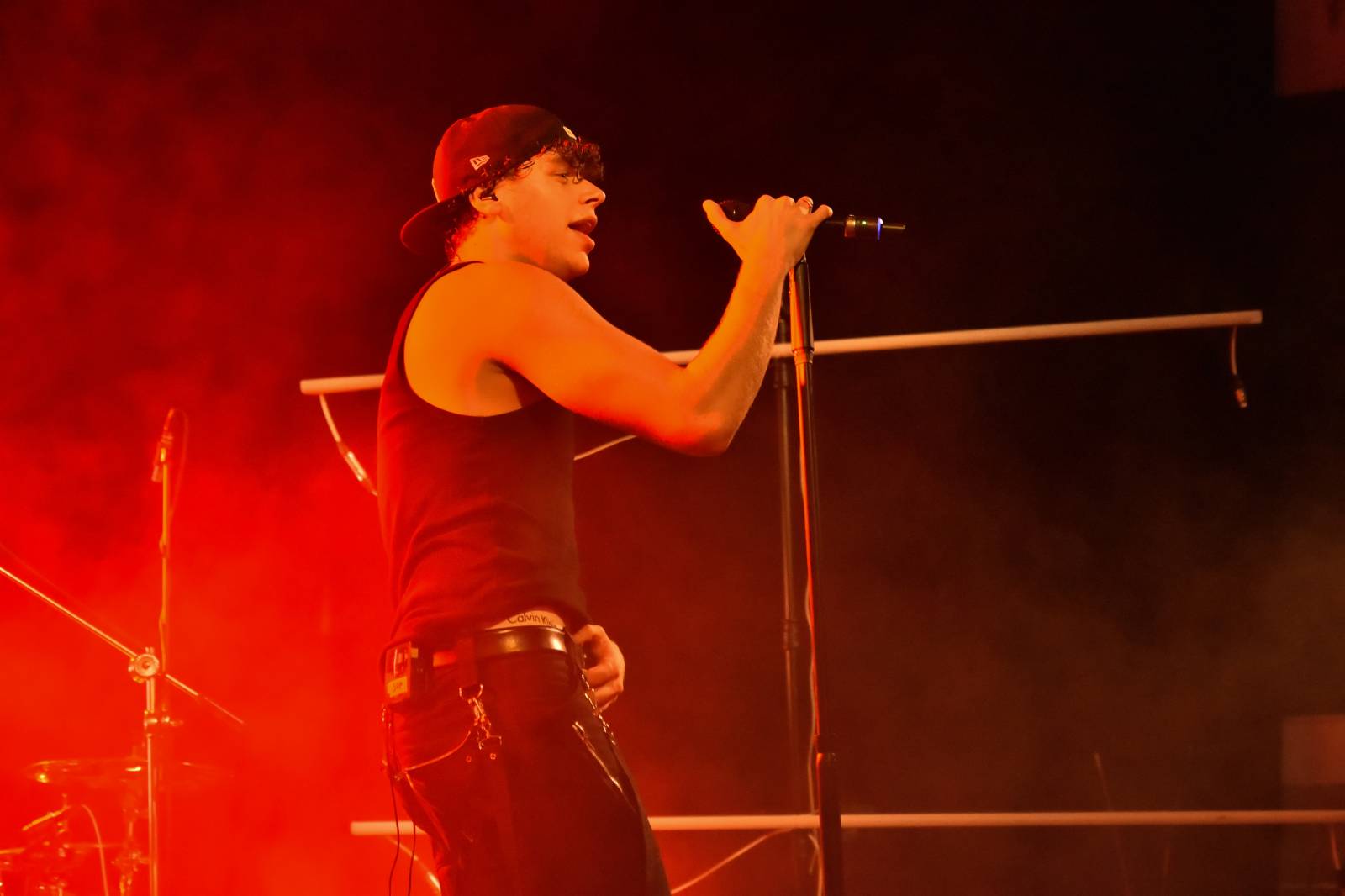 Sofian Medjmedj rozdával v Plzni energii, od fanynky si vysloužil růži