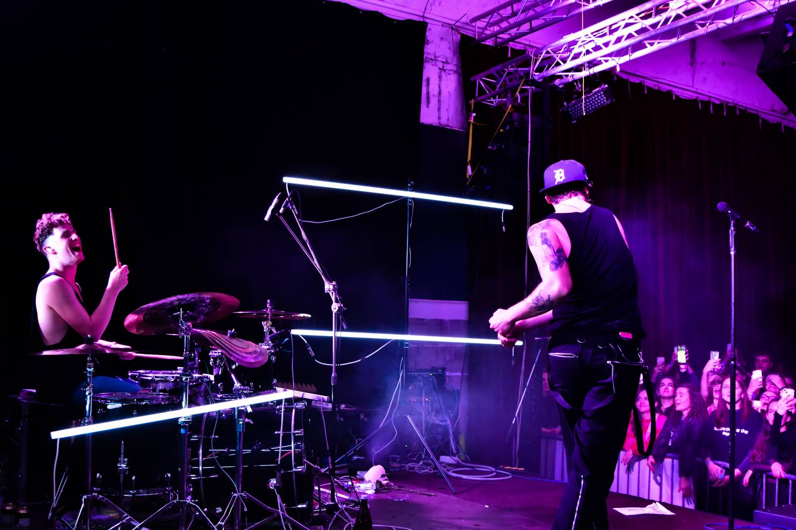 Sofian Medjmedj rozdával v Plzni energii, od fanynky si vysloužil růži