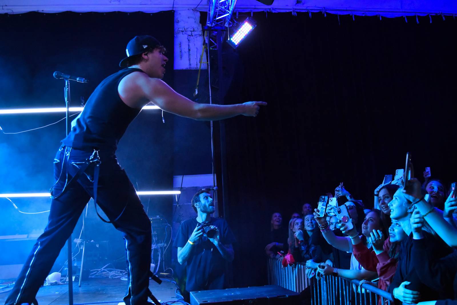 Sofian Medjmedj rozdával v Plzni energii, od fanynky si vysloužil růži