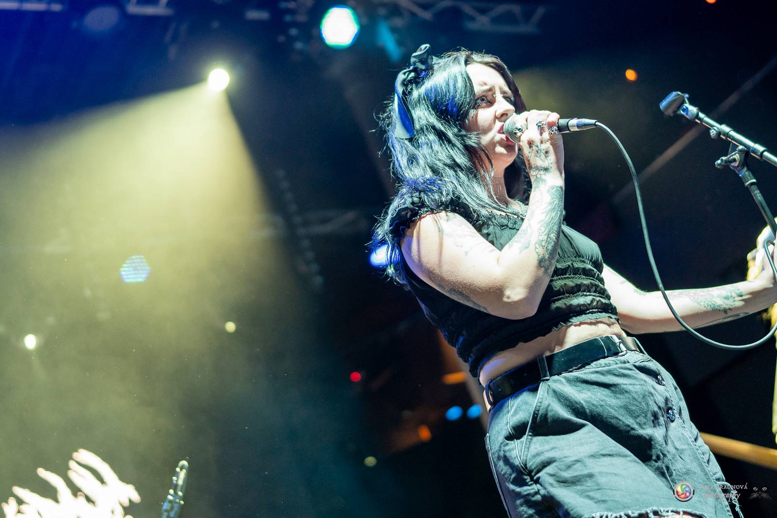 Dramatický, mrazivý i opředený záhadami. Takový byl koncert Skynd v pražském SaSaZu