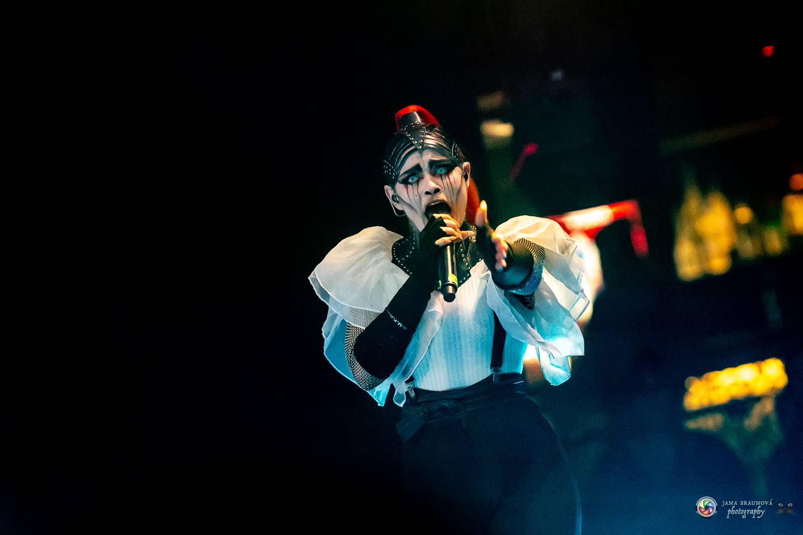 Dramatický, mrazivý i opředený záhadami. Takový byl koncert Skynd v pražském SaSaZu