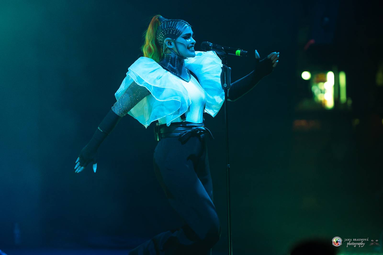 Dramatický, mrazivý i opředený záhadami. Takový byl koncert Skynd v pražském SaSaZu