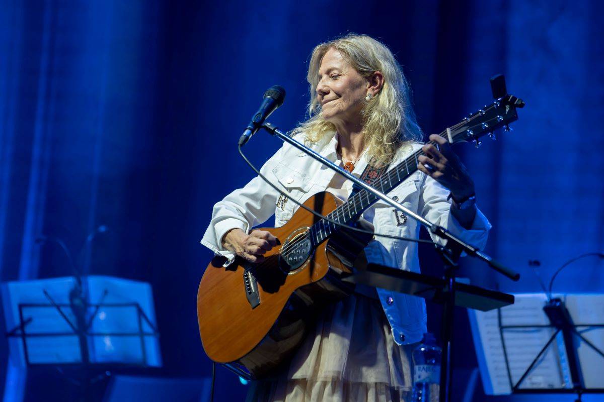 Lenka Filipová zpívala v Brně v několika jazycích, diváci ji odměnili standing ovation