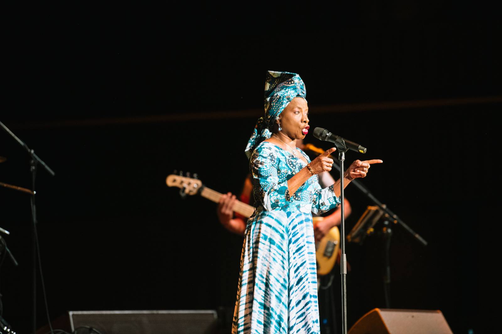 Angélique Kidjo ohromila svým hlasem Forum Karlín, přednesla mu svou verzi kultovního alba Talking Heads