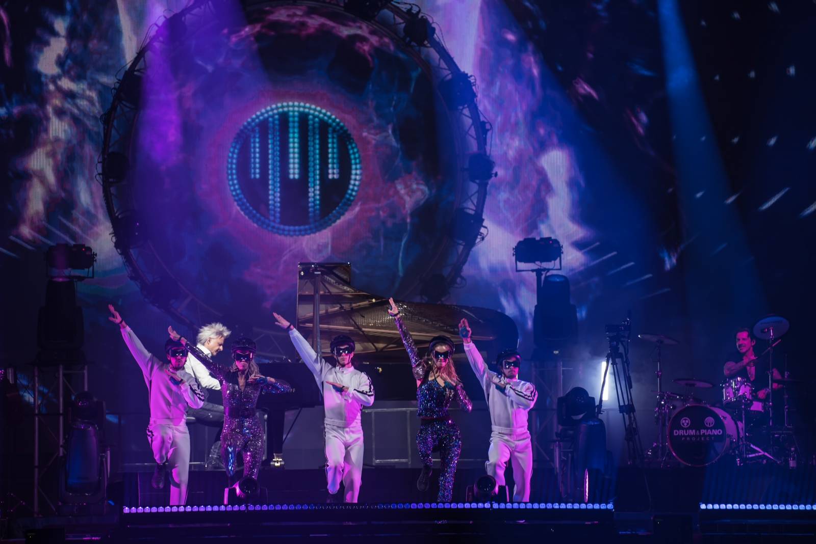 Havasi strhl O2 arenu svou svěží, vášnivou, ale zároveň zábavnou hudbou