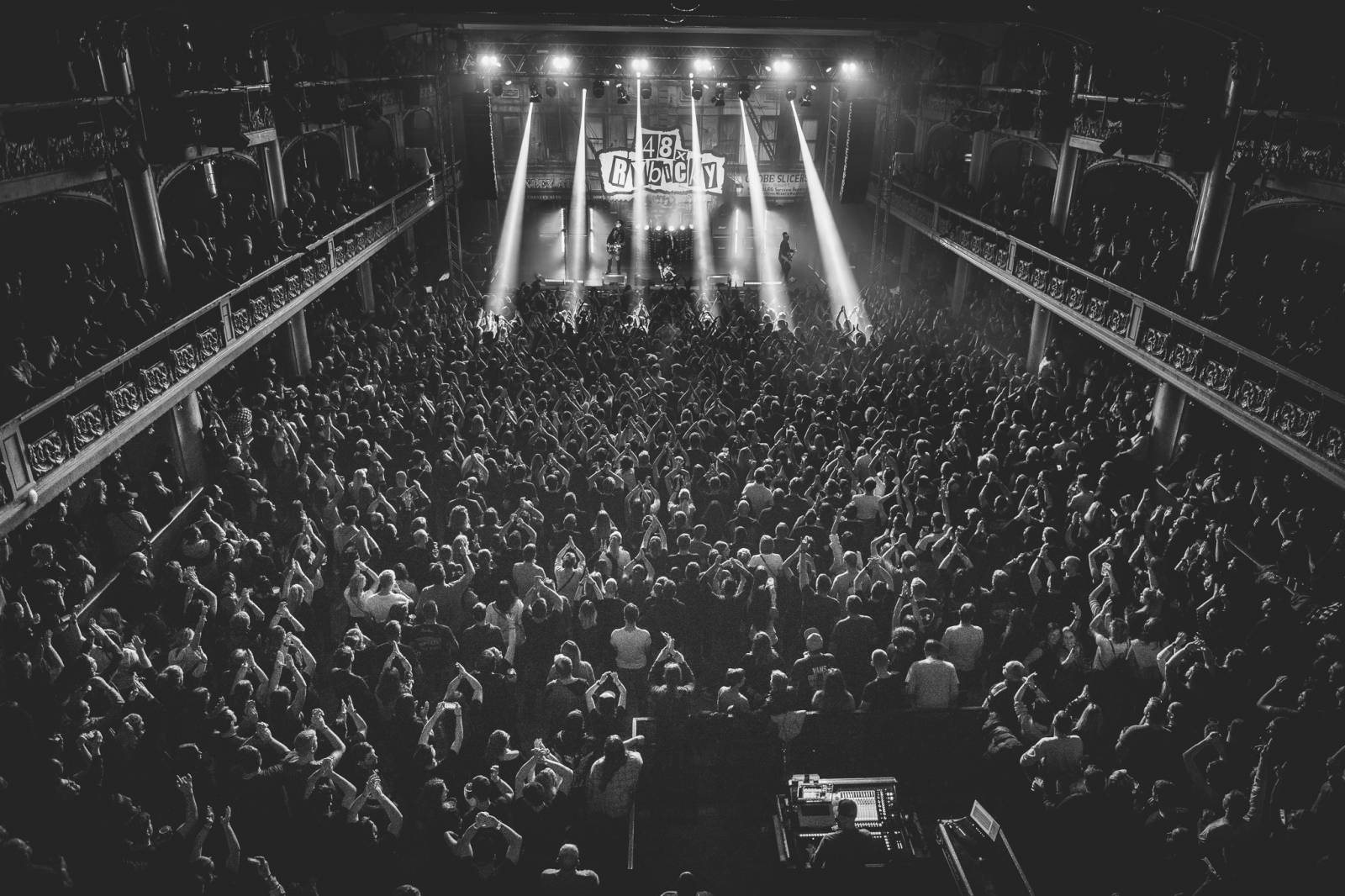 Čas letí. Rybičky 48 oslavily v pražské Lucerně 21 let od prvního koncertu