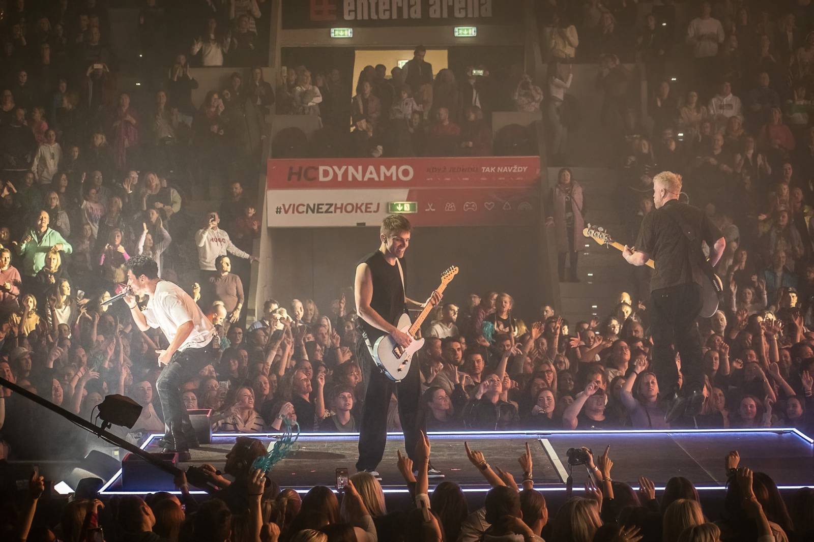 Mirai zavítali do Pardubic, střihli si duet s Márdim z fiXy a převzali si stříbrného slavíka