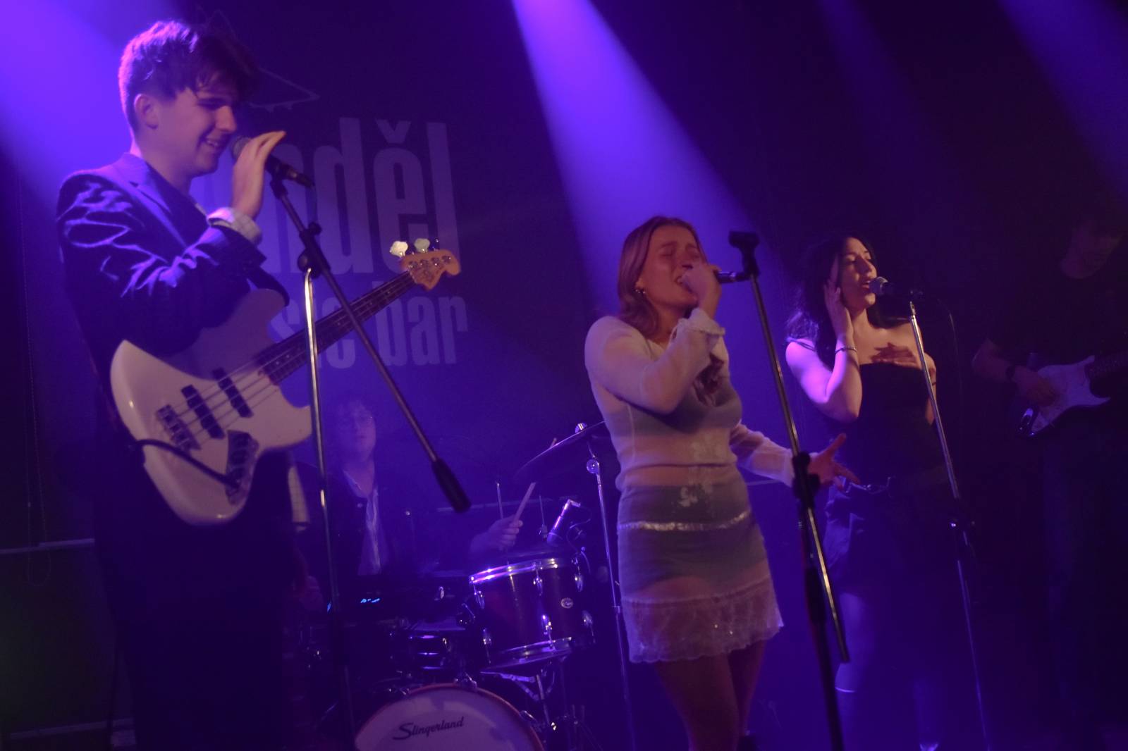 Page Turners přivezli do Plzně novou desku Mirror View