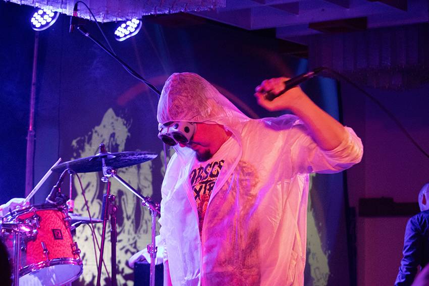 Českými Budějovicemi otřásl Dead End. Zahráli Born From Pain, Pyogenesis, The Agony, Gutalax i Satisfucktion