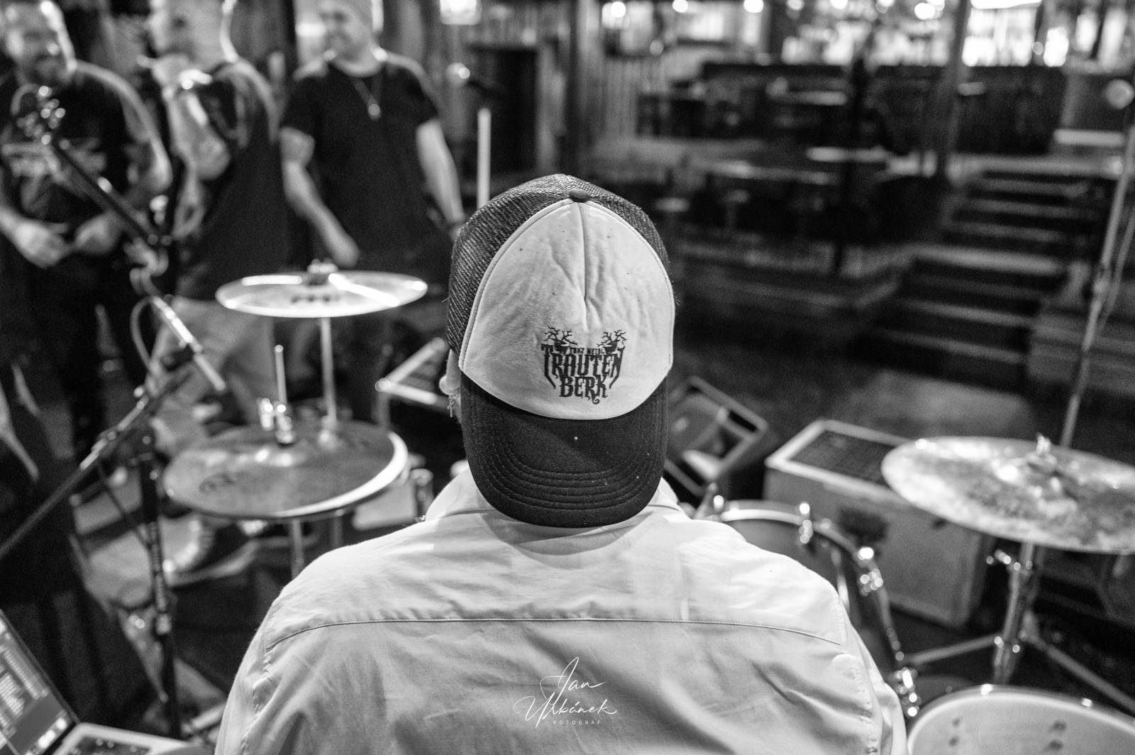 Opuštěný děti dorazily do Teplic. ZakázanÝovoce a Koblížci měli energie na rozdávání