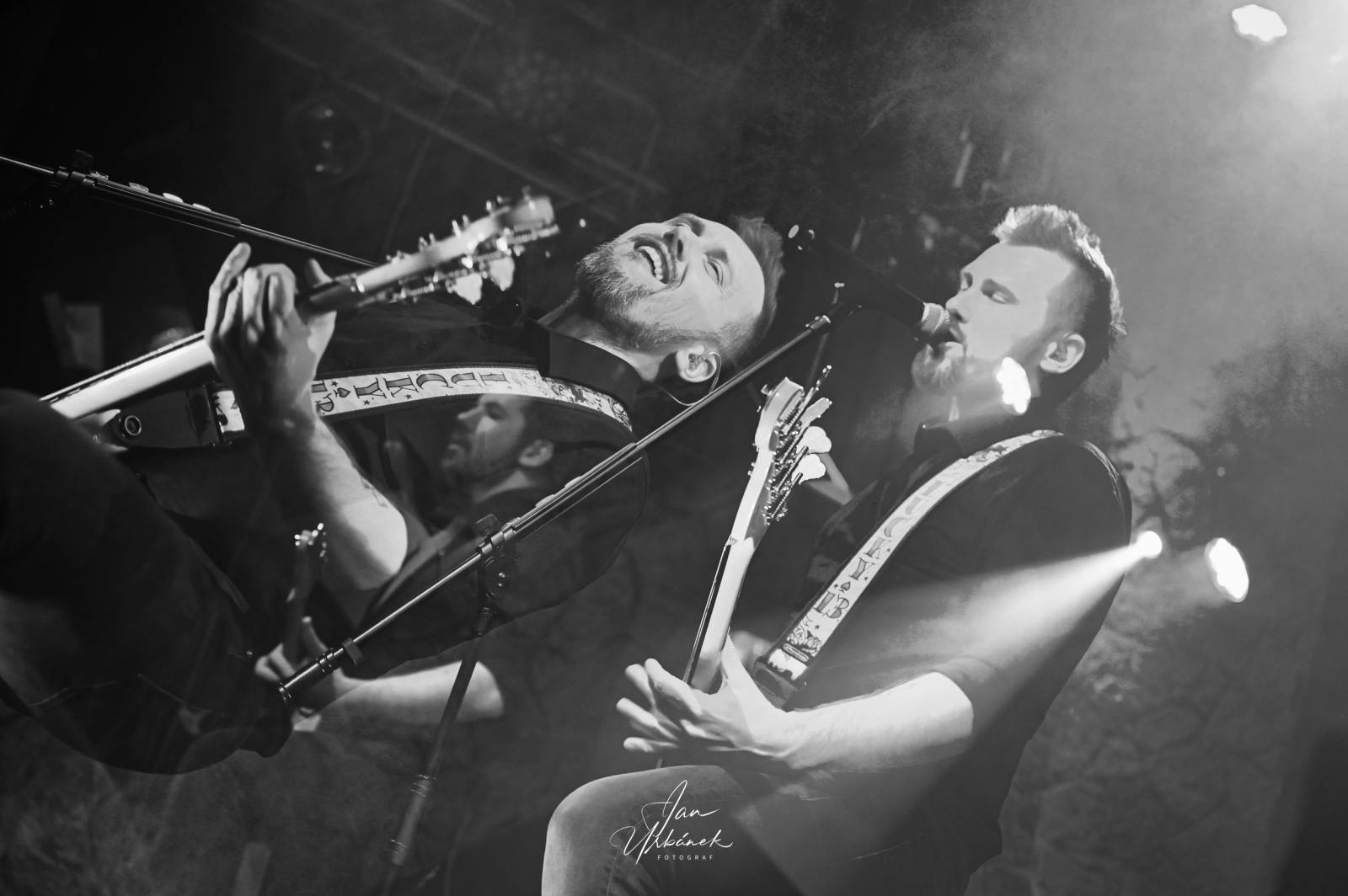 Opuštěný děti dorazily do Teplic. ZakázanÝovoce a Koblížci měli energie na rozdávání