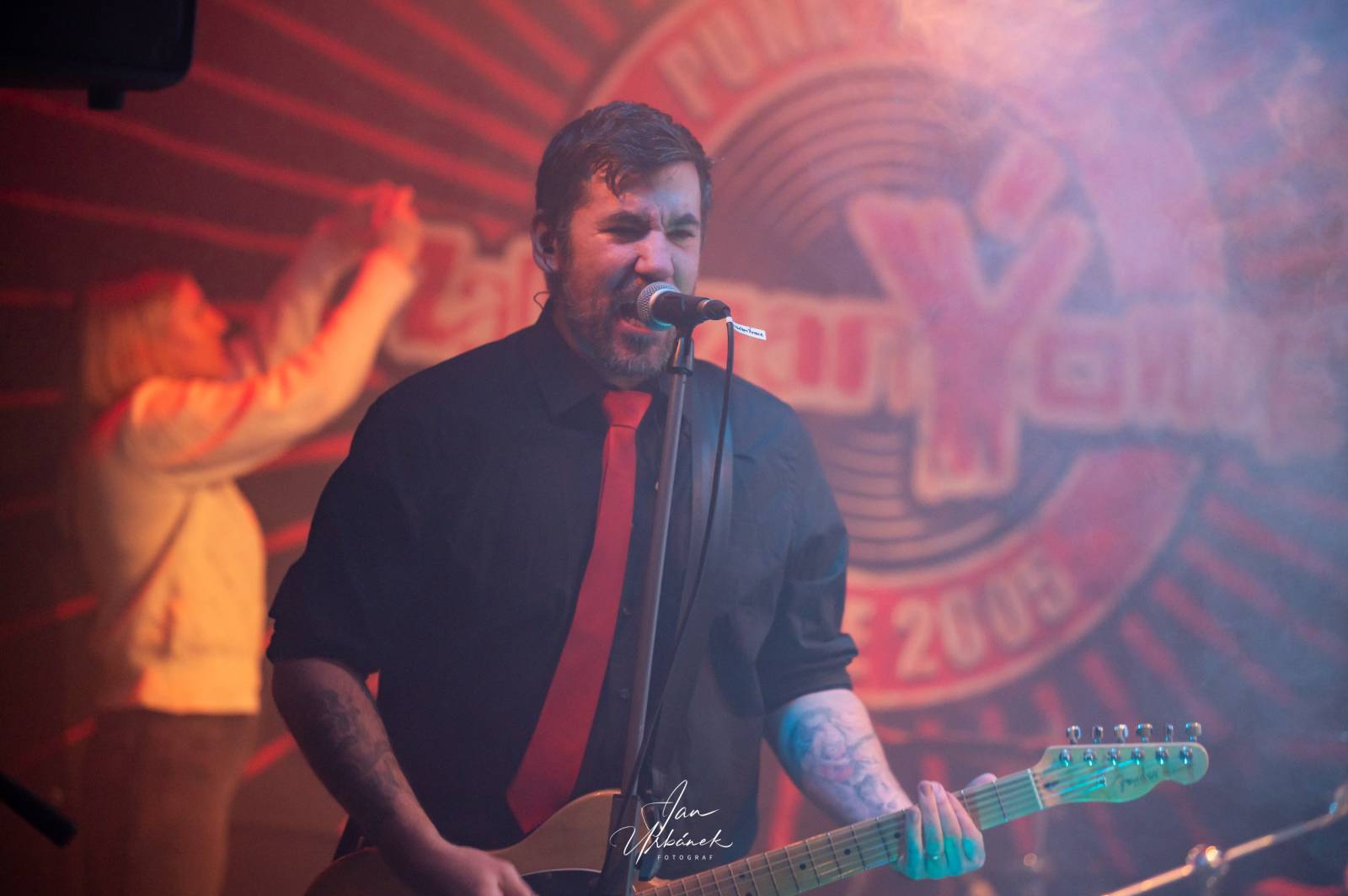 Opuštěný děti dorazily do Teplic. ZakázanÝovoce a Koblížci měli energie na rozdávání