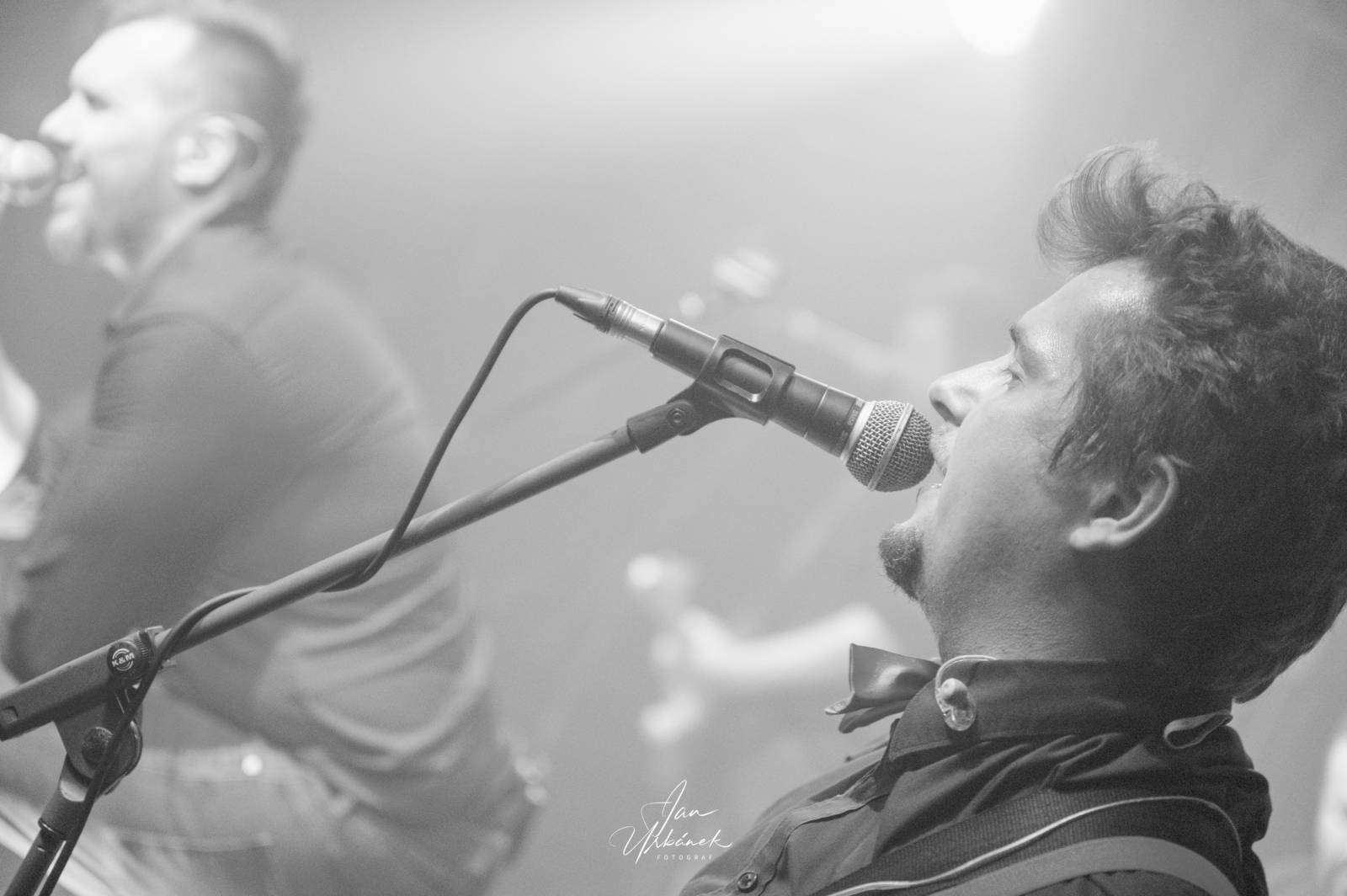 Opuštěný děti dorazily do Teplic. ZakázanÝovoce a Koblížci měli energie na rozdávání