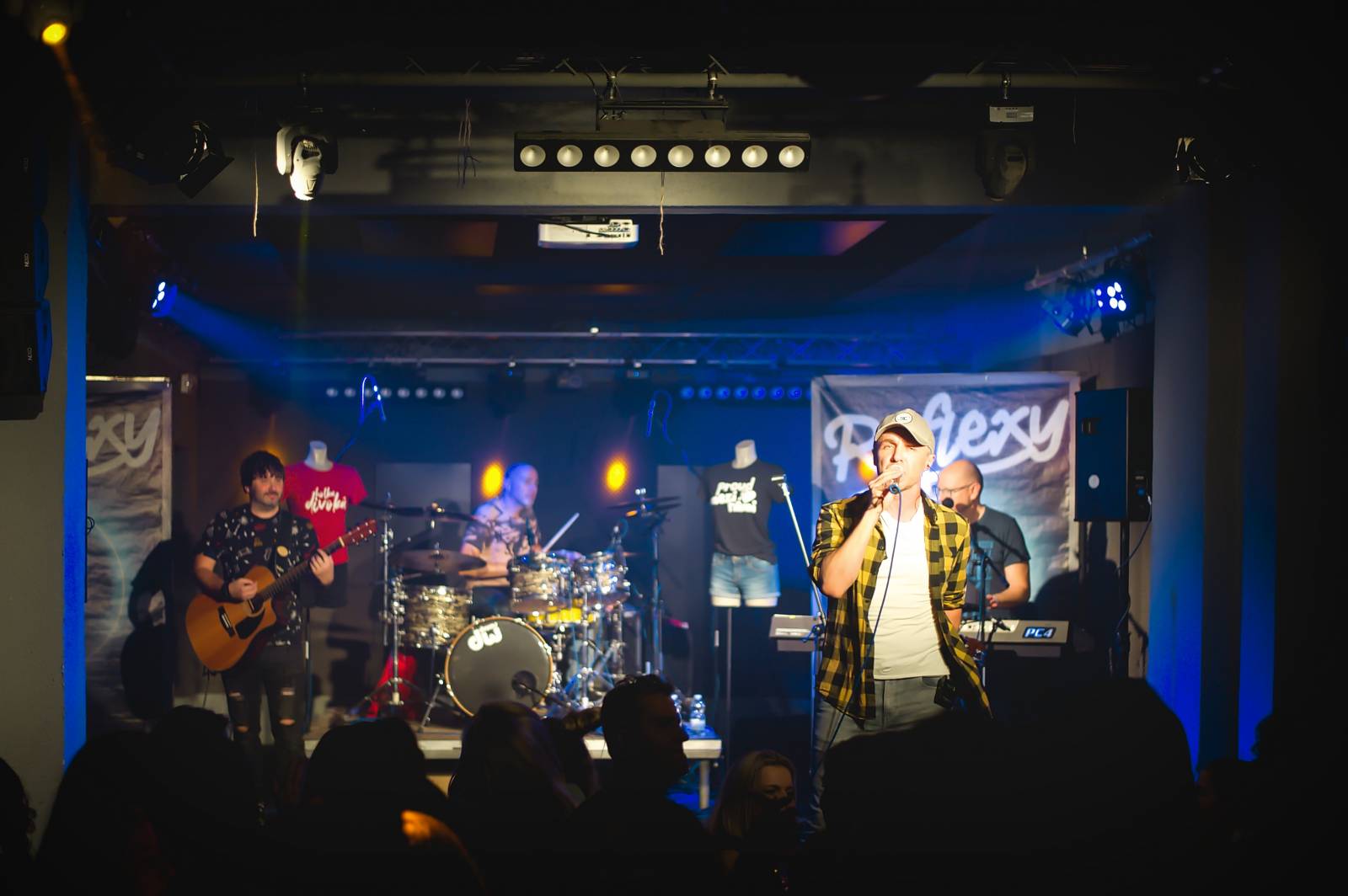 Reflexy přehráli v Třebíči své největší hity, sekundoval jim Honza Grebík