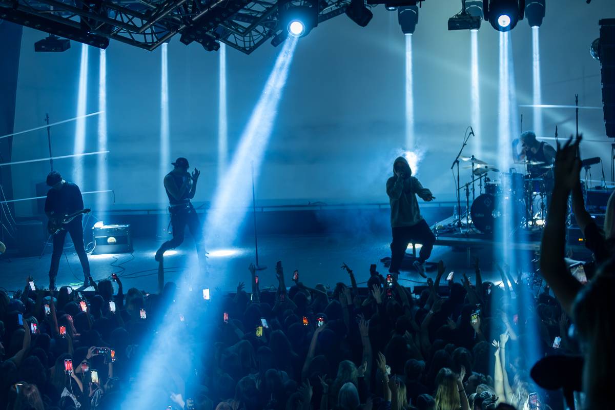 Sofian Medjmedj znovu vyprodal pražskou Roxy. Pokřtil nové album a oznámil svůj dosud největší koncert