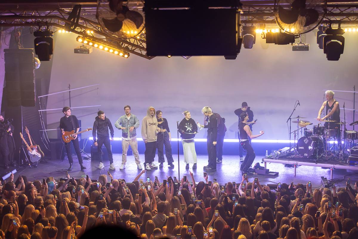 Sofian Medjmedj znovu vyprodal pražskou Roxy. Pokřtil nové album a oznámil svůj dosud největší koncert