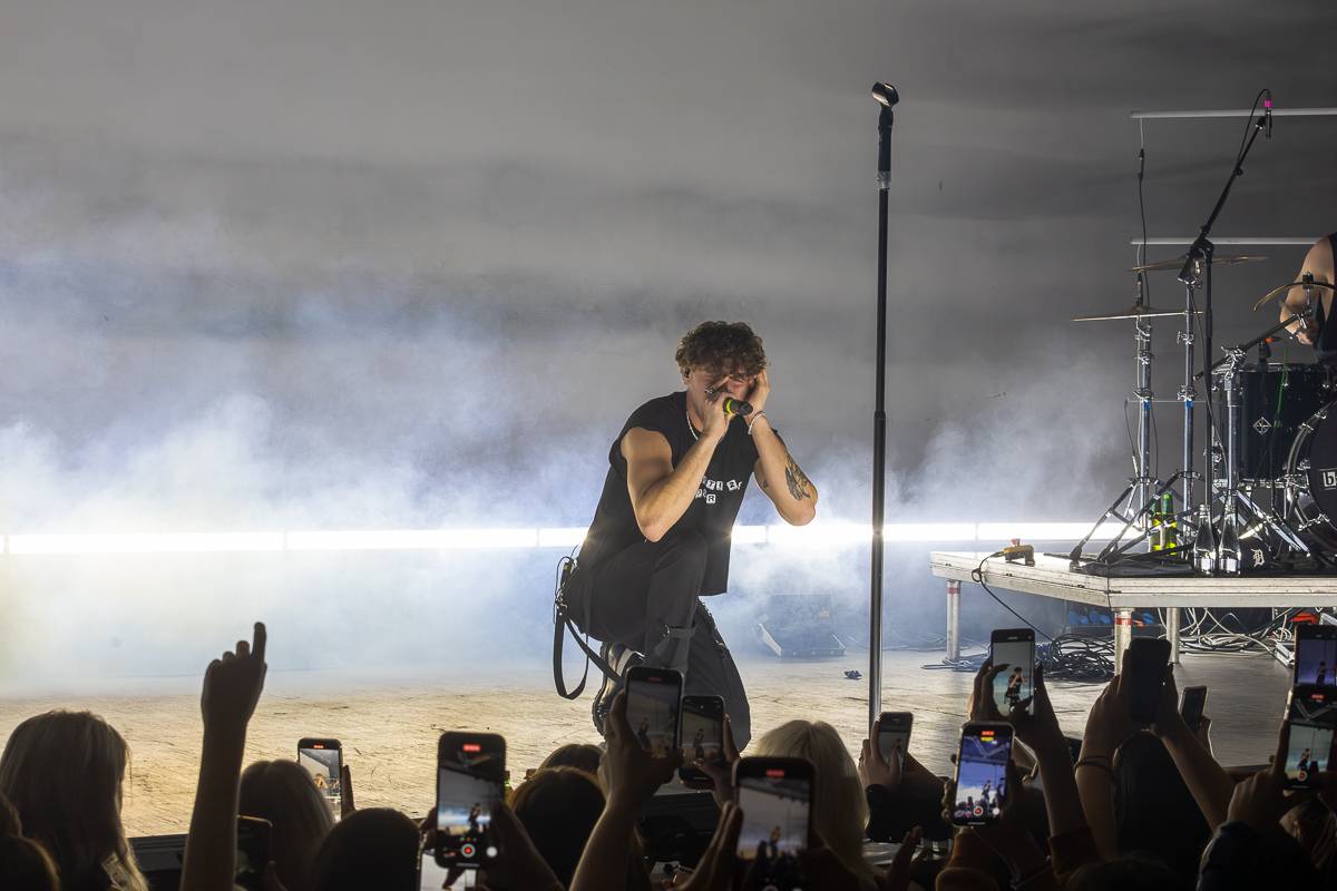 Sofian Medjmedj znovu vyprodal pražskou Roxy. Pokřtil nové album a oznámil svůj dosud největší koncert