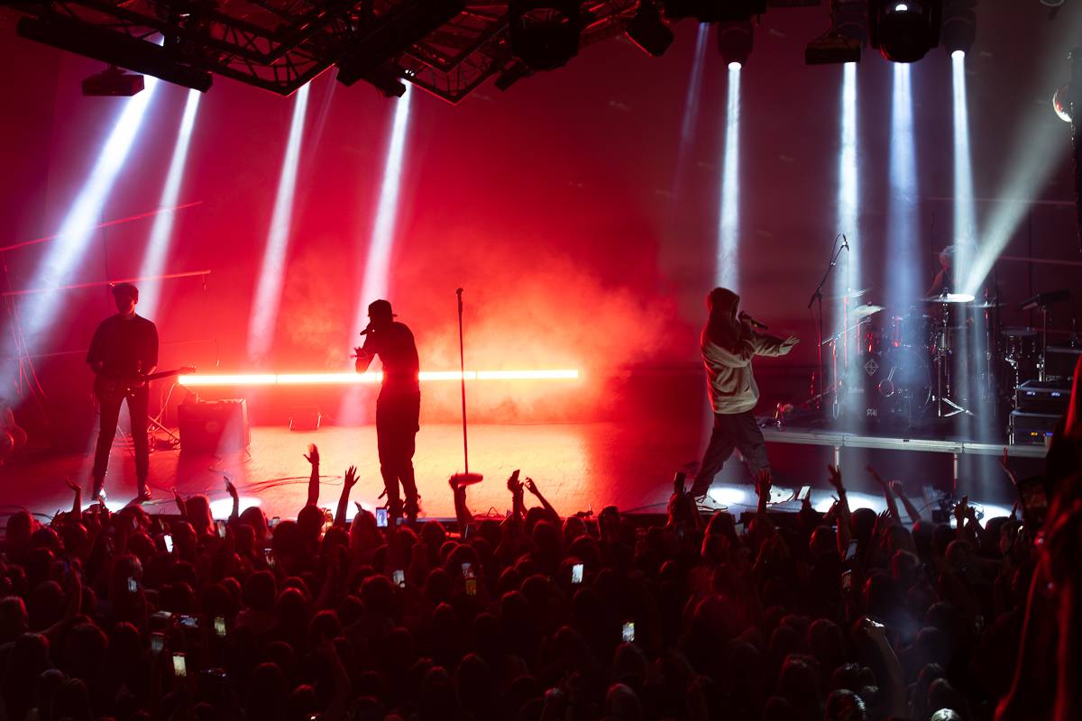 Sofian Medjmedj znovu vyprodal pražskou Roxy. Pokřtil nové album a oznámil svůj dosud největší koncert