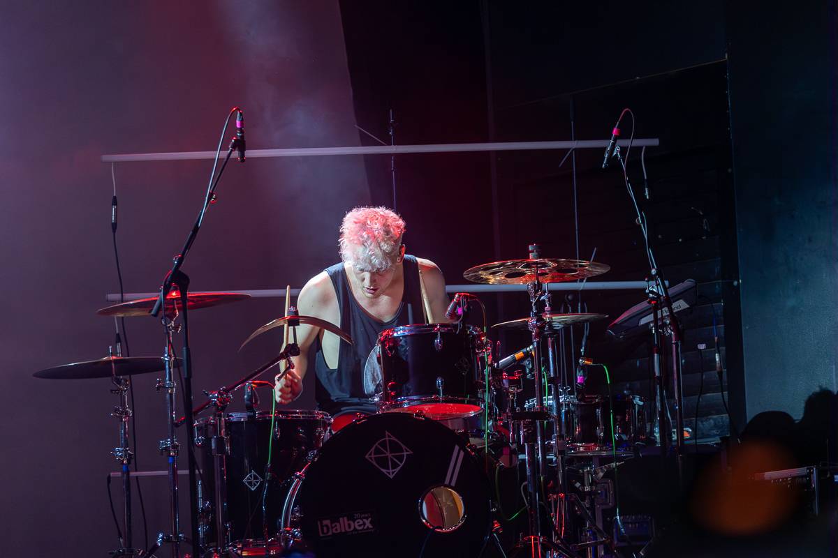 Sofian Medjmedj znovu vyprodal pražskou Roxy. Pokřtil nové album a oznámil svůj dosud největší koncert