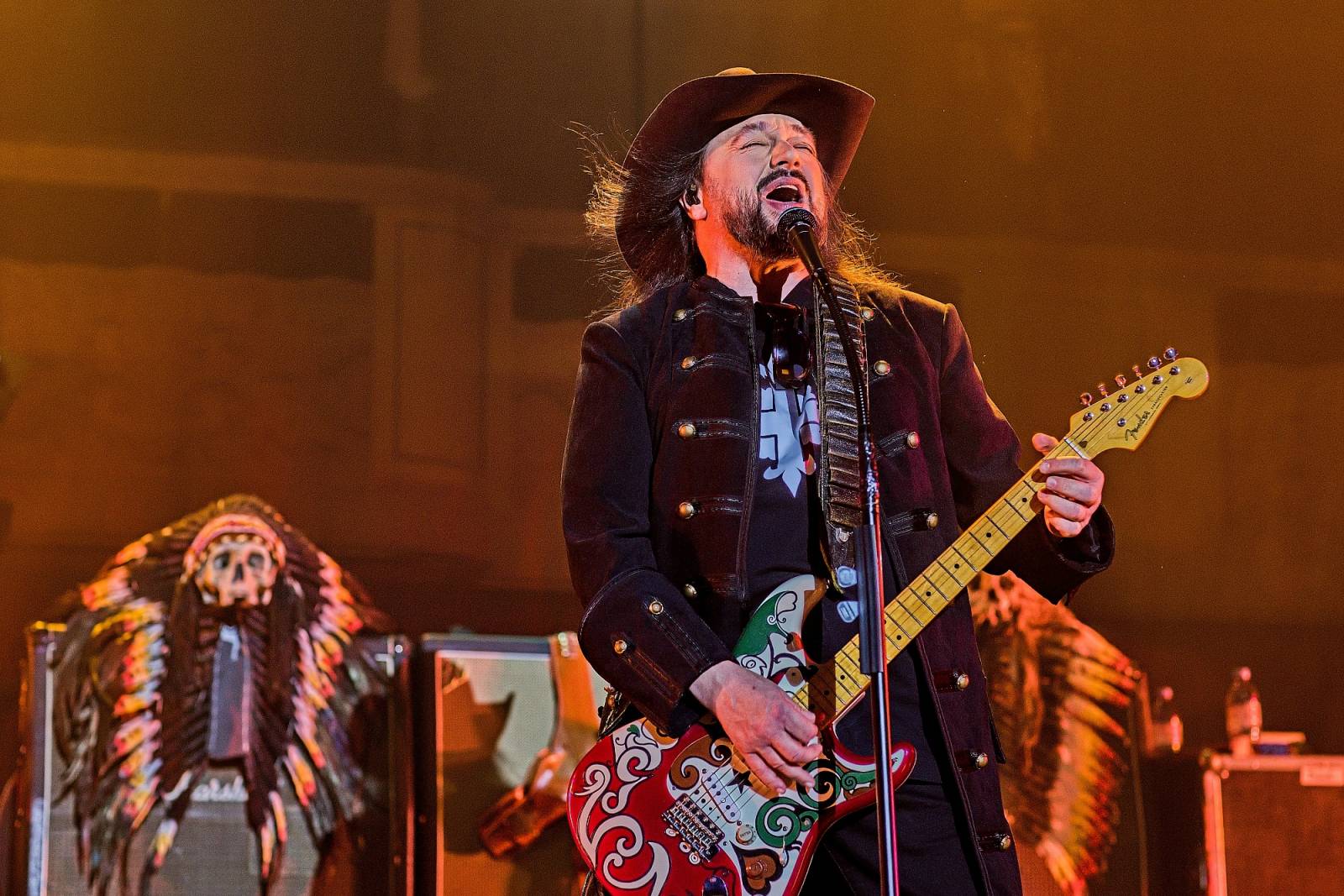 Černý kočky mokrý žáby ovládly České Budějovice. Lucie tam odstartovala oslavy 30 let ikonického alba