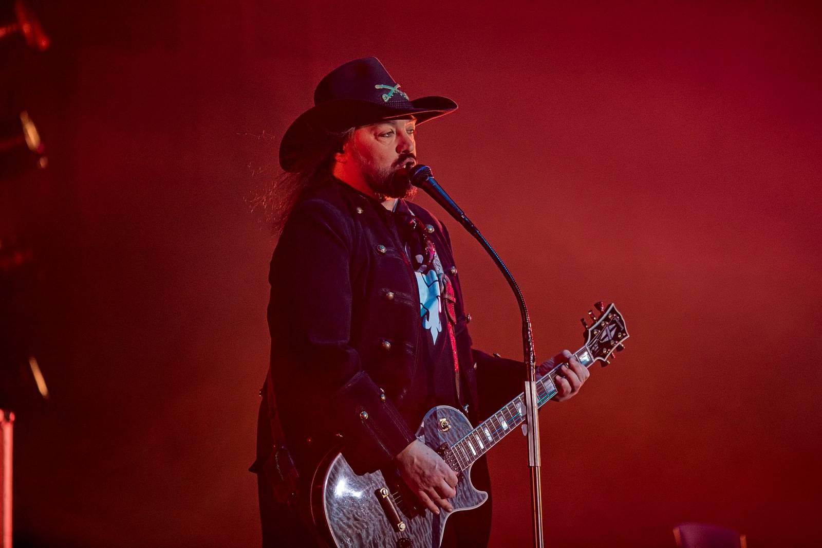 Černý kočky mokrý žáby ovládly České Budějovice. Lucie tam odstartovala oslavy 30 let ikonického alba