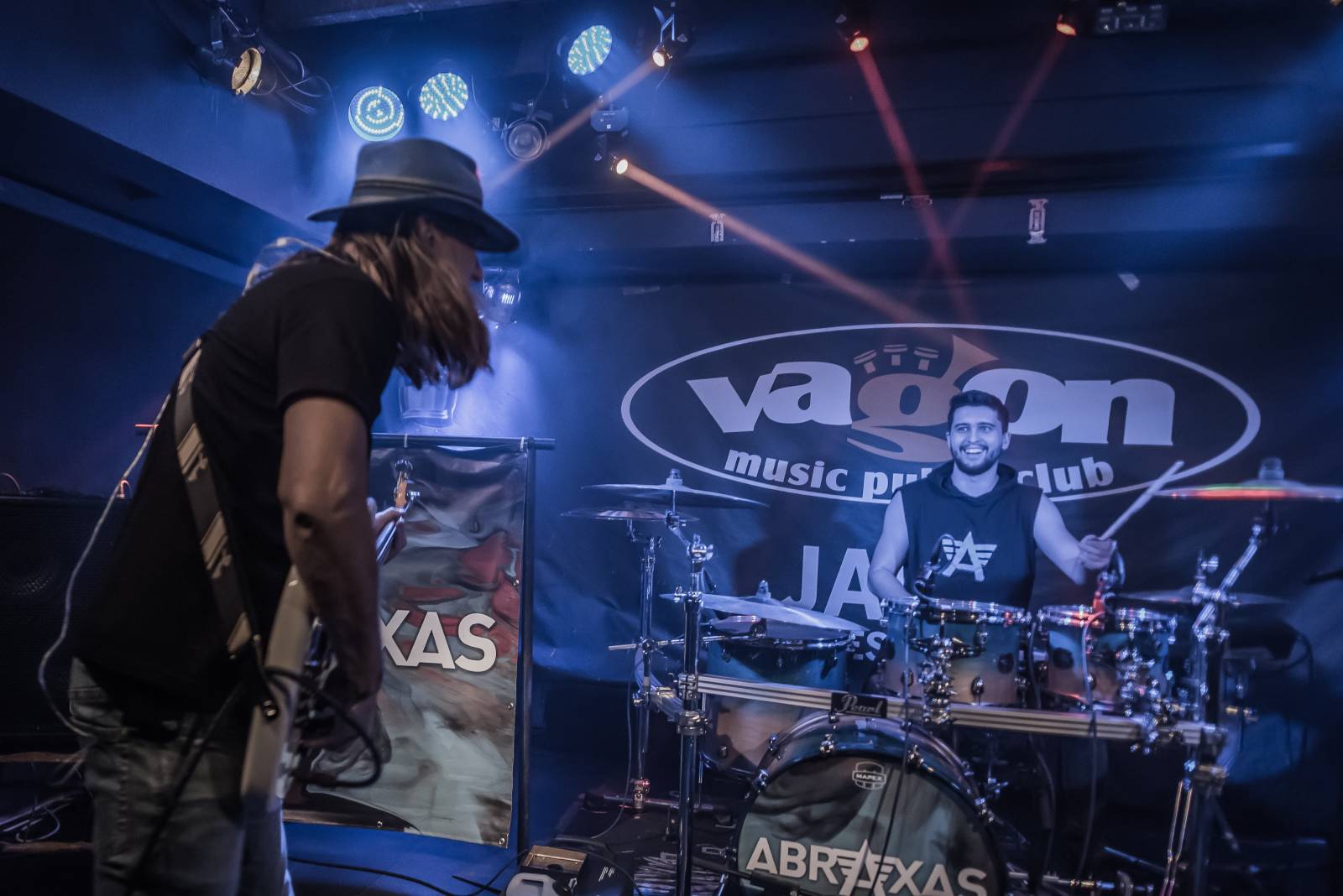 Abraxas se zastavili v pražském Vagonu, sázeli hit za hitem