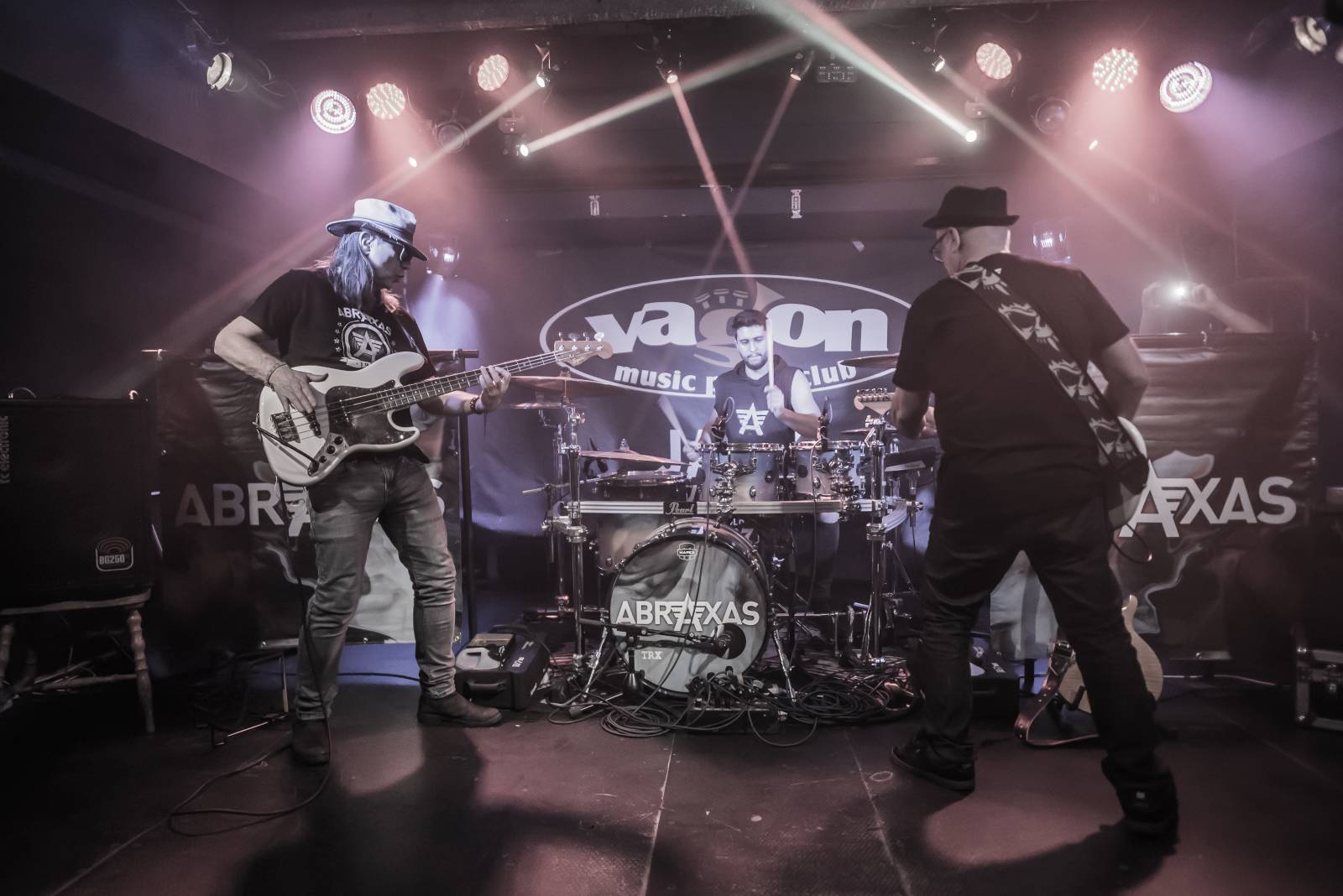 Abraxas se zastavili v pražském Vagonu, sázeli hit za hitem