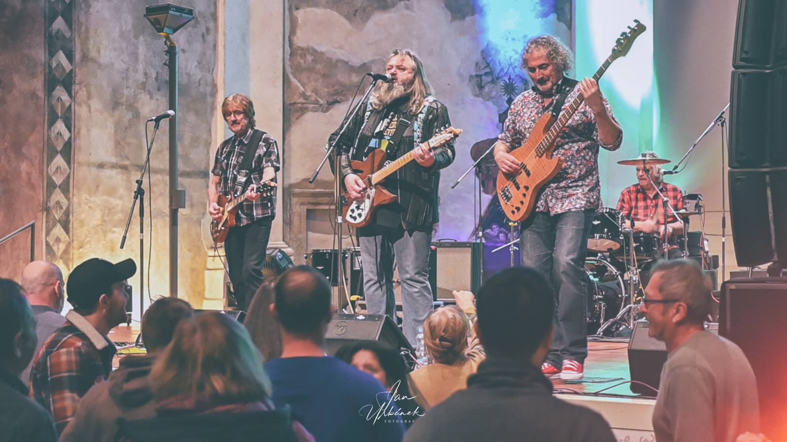 Creedence Clearwater Revived i nadále šíří odkaz bandu Johna Fogertyho, do Prahy přivezli pohodovou atmosféru