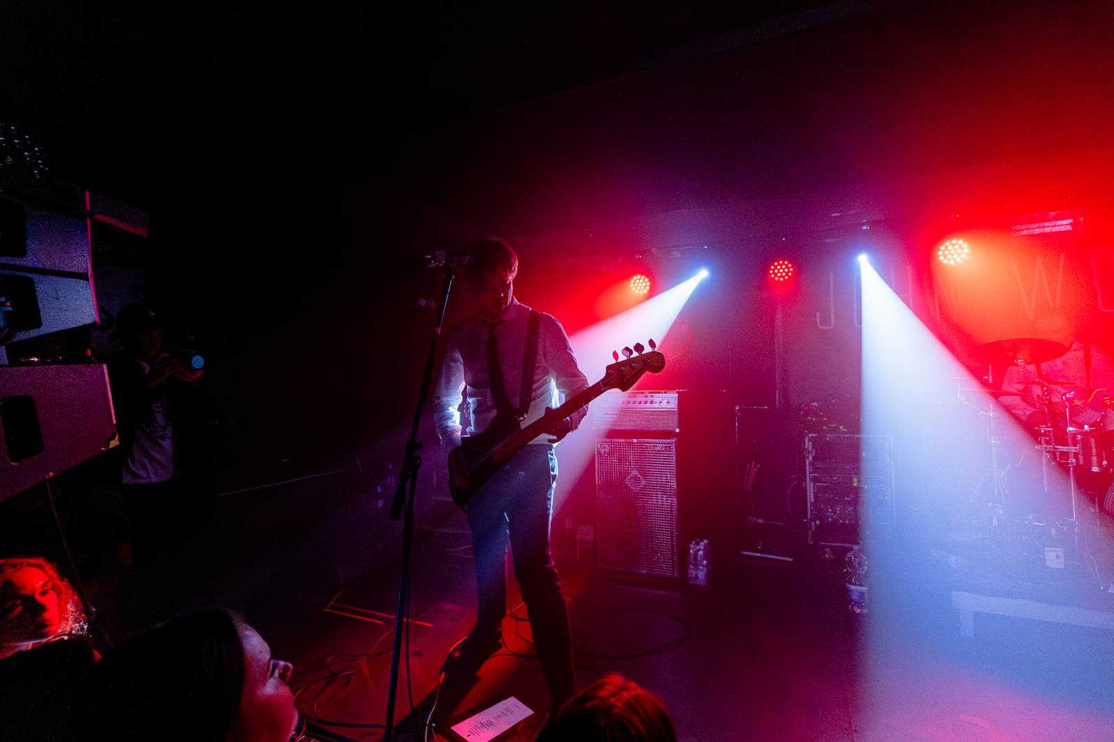 John Wolfhooker se vrátili do Rock Café v Praze, večer otevřeli němečtí The Hirsch Effekt