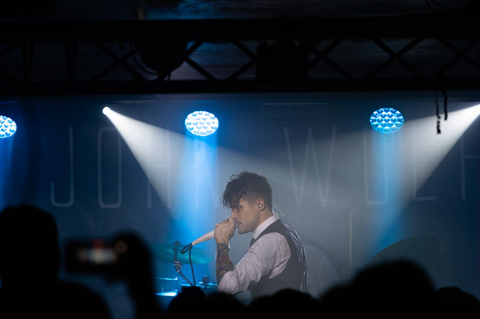 John Wolfhooker se vrátili do Rock Café v Praze, večer otevřeli němečtí The Hirsch Effekt